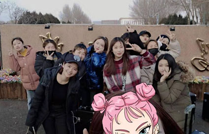 實踐方精彩，熱心譜未來——時尚造型班師生助妝工業(yè)大學(xué)晚會