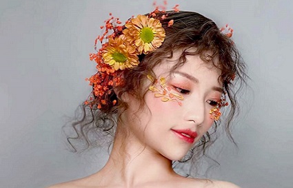 沈陽(yáng)化妝培訓(xùn)學(xué)校_教你夏天擺脫花妝煩惱