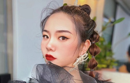 勺子在化妝時(shí)有多大作用_沈陽(yáng)化妝學(xué)校