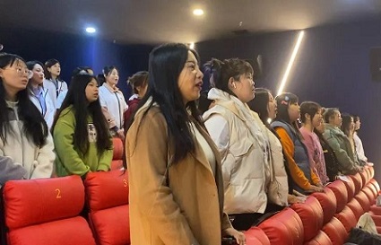 以我命相搏，護山河無恙——統(tǒng)麗沈陽化妝學校師生觀看《長津湖》