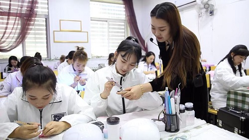 初中畢業(yè)學(xué)什么