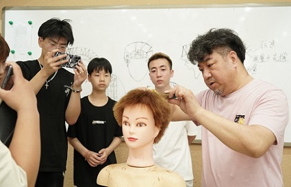 初中畢業(yè)學(xué)什么？七大熱門專業(yè)好就業(yè)