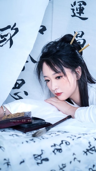 新中式國風(fēng)妝造