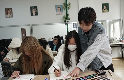 沈陽彩妝化妝培訓(xùn)班 靠譜的化妝學(xué)校推薦