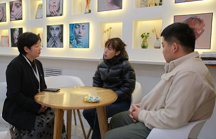 沈河區(qū)人社局領(lǐng)導(dǎo)蒞臨統(tǒng)麗學(xué)校，現(xiàn)場審核培訓(xùn)品牌并指導(dǎo)工作！