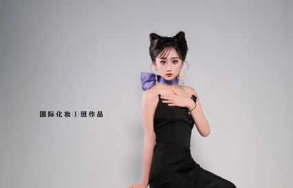 35歲學(xué)化妝好找工作嗎？