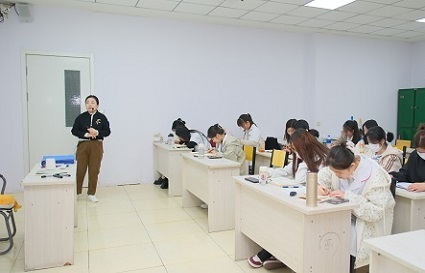 學美容要學哪些內(nèi)容？沈陽美容學校