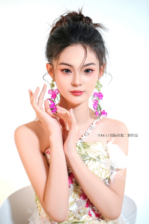 化妝培訓(xùn)學(xué)校