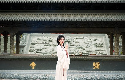 沈陽(yáng)專業(yè)化妝學(xué)校 學(xué)彩妝需要多久