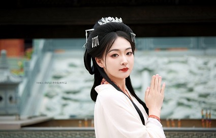 超實(shí)用的化妝技巧？新娘妝？影視妝統(tǒng)統(tǒng)拿下！化妝培訓(xùn)學(xué)校