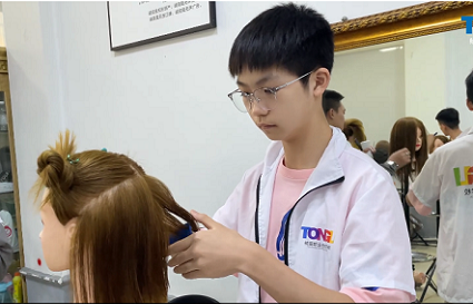 學美發(fā) 初中畢業(yè)可以嗎？沈陽美發(fā)學校