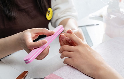 沈陽美甲培訓(xùn)學(xué)校：空甲多久能好？怎么護(hù)理更好？