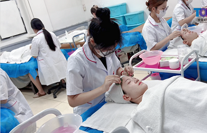 沈陽美容學校的收費標準！