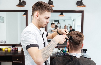 沈陽美發(fā)學(xué)校的收費情況！