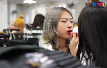 沈陽化妝培訓(xùn)班：學(xué)化妝要精準(zhǔn)定位自己的需求