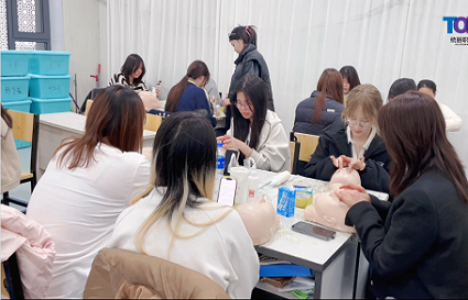 美容培訓班課程！成人美容培訓學校！