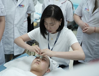 美容特色講師店長(zhǎng)班