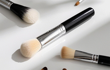 沈陽化妝學(xué)校_一名化妝師你要做好這些準(zhǔn)