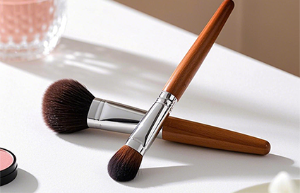 腮紅刷和散粉刷有什么區(qū)別_沈陽化妝學校