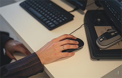 職場女性鼠標(biāo)手的護(hù)膚技巧   