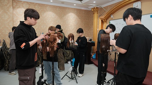 沈陽美發(fā)學校