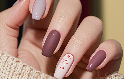 美甲后如何保養(yǎng)？沈陽(yáng)美甲學(xué)校教你技巧