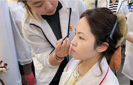 化妝培訓(xùn)班得多少錢一個月