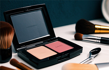 沈陽化妝學校：化妝的注意事項