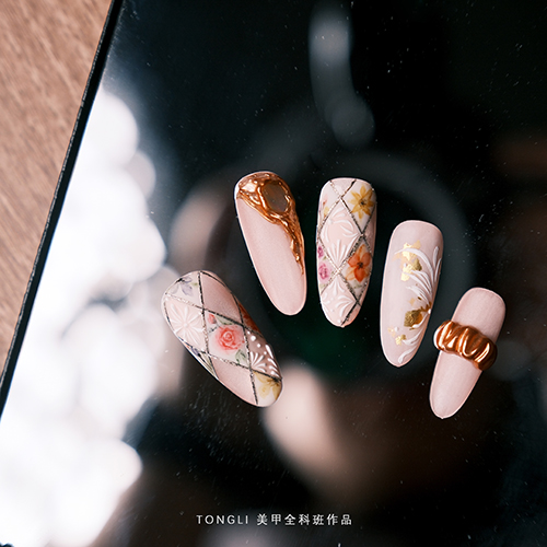 沈陽美甲學(xué)校