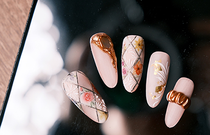 沈陽美甲學(xué)校：新手美甲師要注意什么