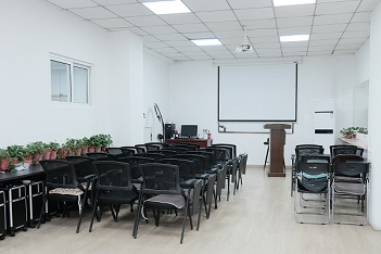 統(tǒng)麗學(xué)校化妝班