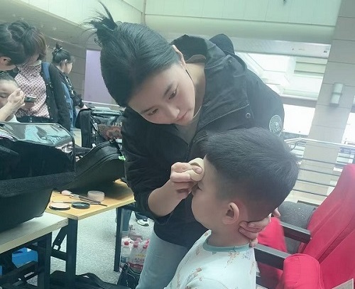 統(tǒng)麗化妝學(xué)校