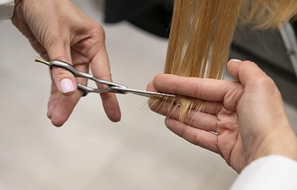 40歲了還能學(xué)理發(fā)嗎？沈陽(yáng)美發(fā)學(xué)校告訴你