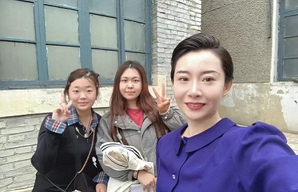 《掏空家產(chǎn)?資本家小姐去部隊(duì)尋夫》劇組實(shí)習(xí)：統(tǒng)麗化妝學(xué)員的成長新征程