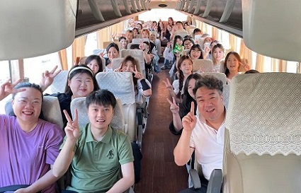 統(tǒng)麗學員集結(jié)！郭校長+馬小跳帶隊植物園：日落、晚風、詩和遠方，我們都要！