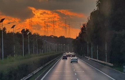 統(tǒng)麗職業(yè)技術學校師生本溪一日游：從山水畫卷到溪澗歡歌