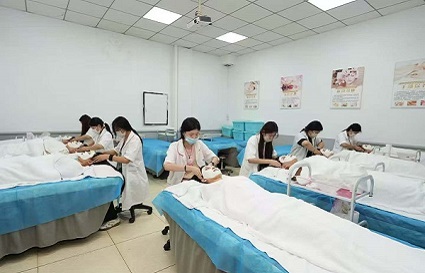 22年的美容培訓(xùn)學(xué)校 給學(xué)美容的提幾點(diǎn)建議