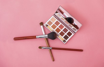 “以妝追憶 繪大唐風(fēng)采”統(tǒng)麗化妝學(xué)校 作品展示大唐篇